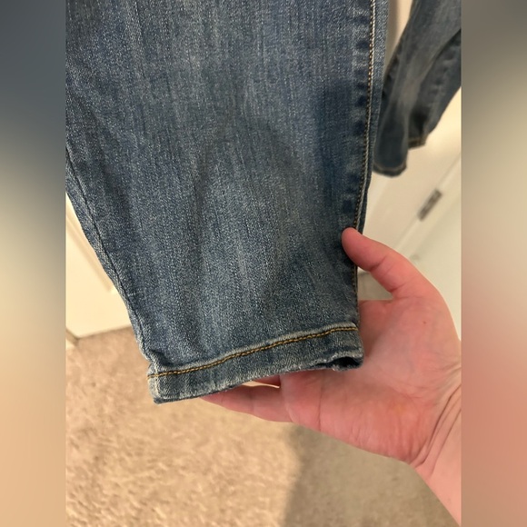 Judy Blue 16W Slim Fit Distressed Jeans - Picture 5 of 13